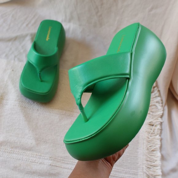 🚨FEW PAIRS LEFT// Green chunky platform thong sandal - Picture 2 of 4